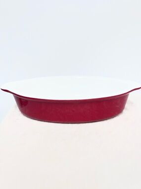Red Oval Ceramic Baking Dish - Classic Home Kitchen